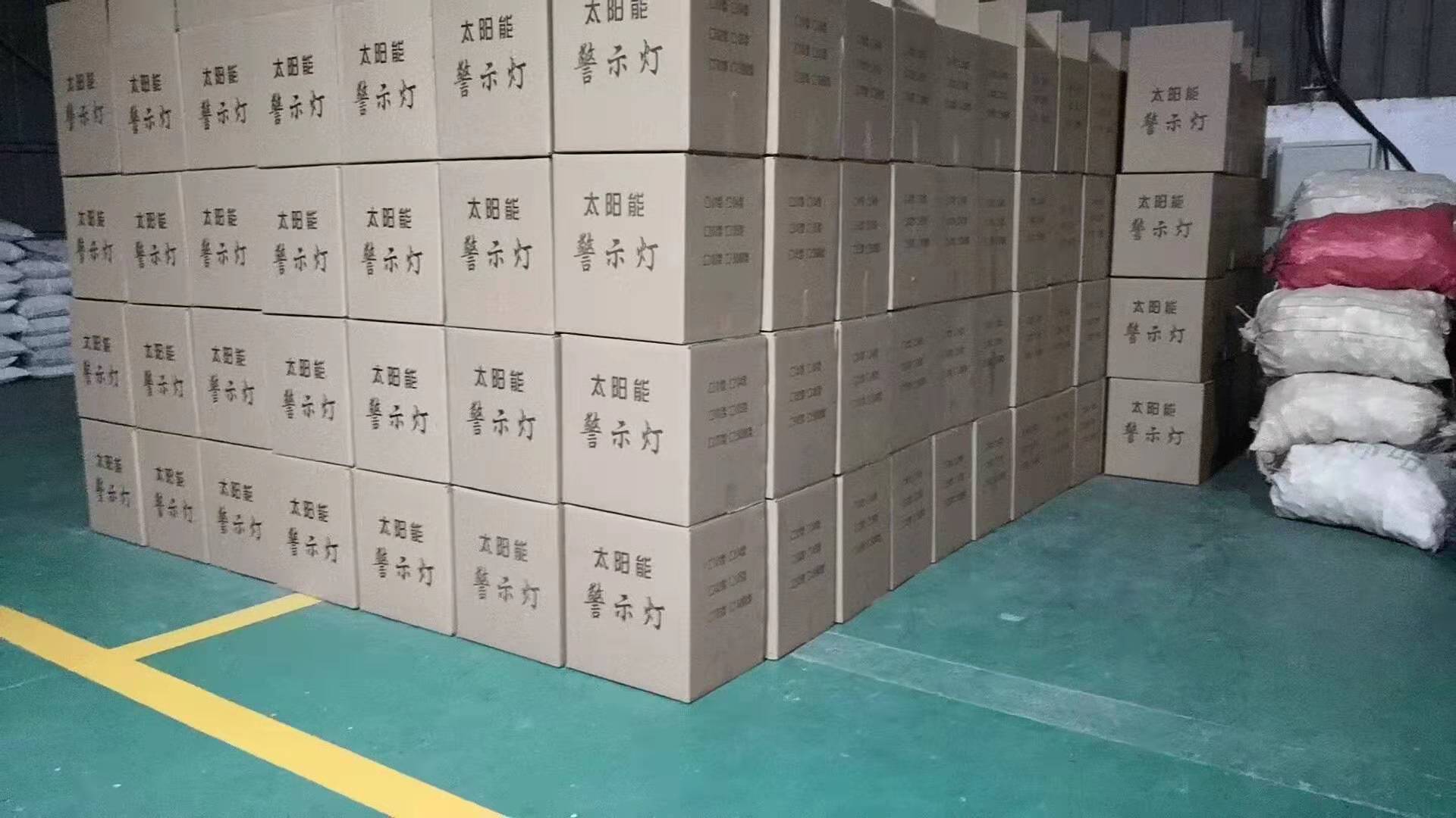 Solar Road Stud Detail 11