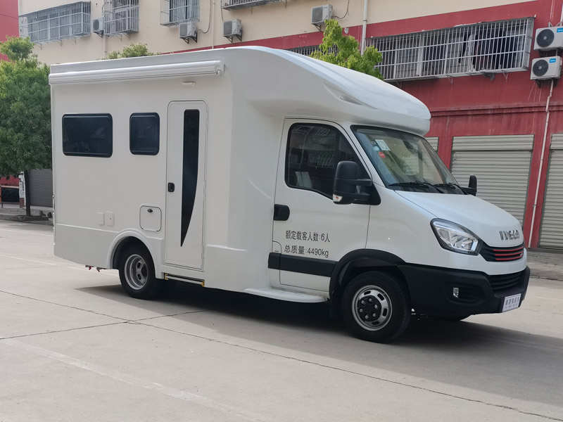 3.0t Heavy-Duty Motorhome Daily Style Ladder Frame Chassis 6-Wheel Dual Rear Tire Safety Premium Esp9 System Wide (2.35m) &amp; Narrow (2.02m) Options