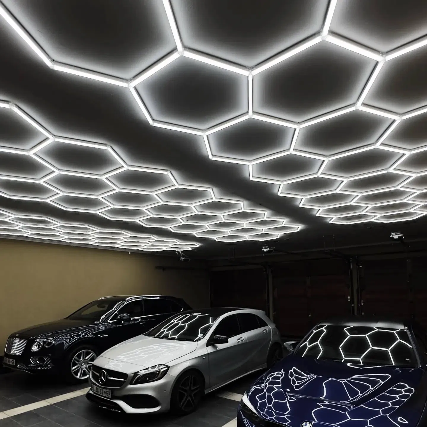 Hexagonal Honeycomb Automotive LED Working Lights 220V Linkable Car Showroom Beauty Station Care Workshop Lamp Detailing Lights