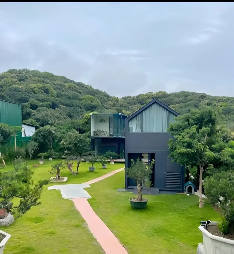 Tourist Hotel Application