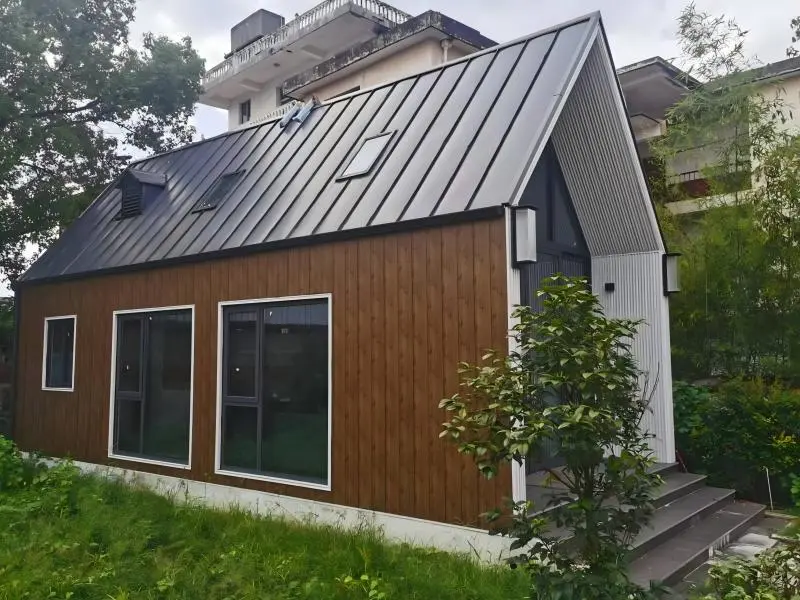 Light steel structure modular prefabricated house with bolt connected panels