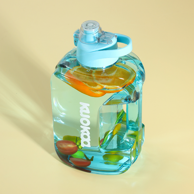 Customizable Plastic Water Bottle with Secure Packaging and Logo Print