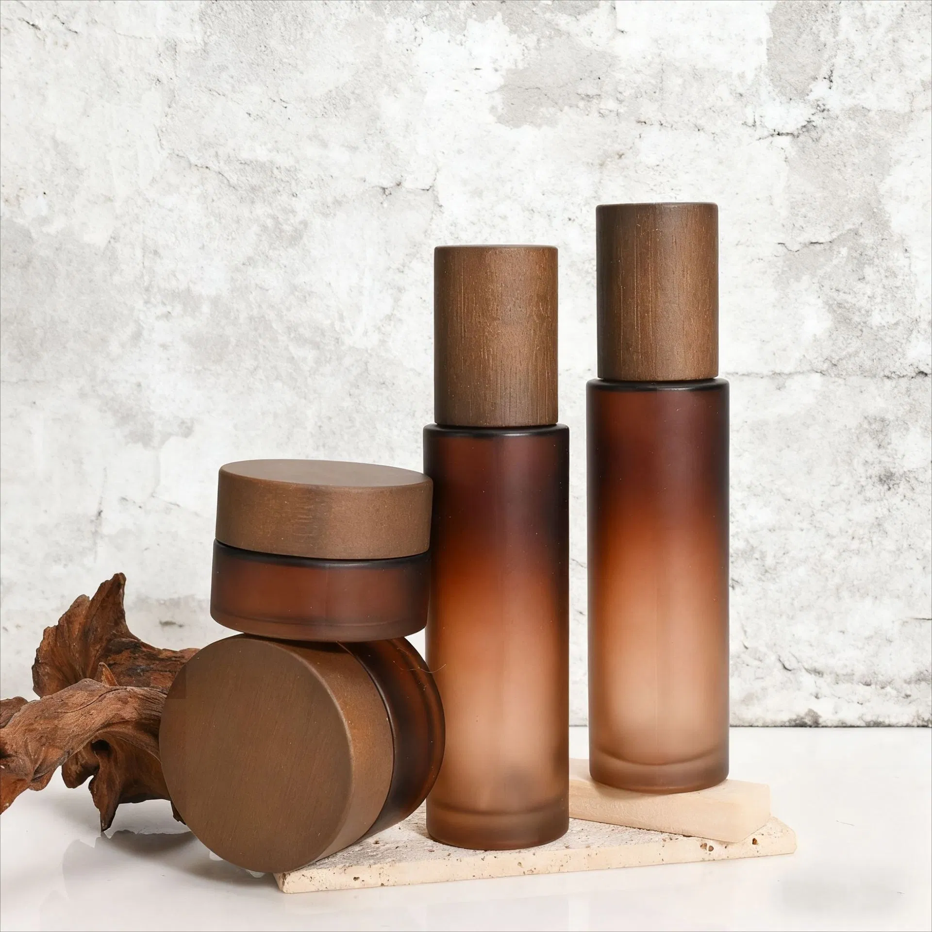 Brown Light-Proof Vacuum Bottle Lotion Dispenser Foundation Face Cream Glass Bottle Spray Bottle Portable Travel Serum Eye Cream Packaged