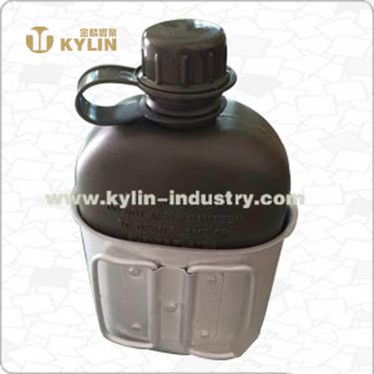 China Lightweight Practical Plastic Water Bottle and Aluminum Cup