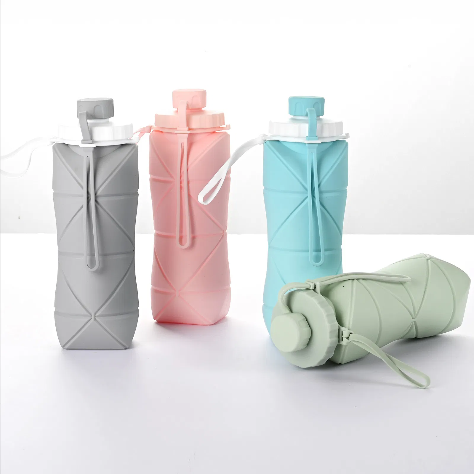 20oz 600ml Reusable Leakproof Silicone Collapsible Water Bottle for Traveling Camping