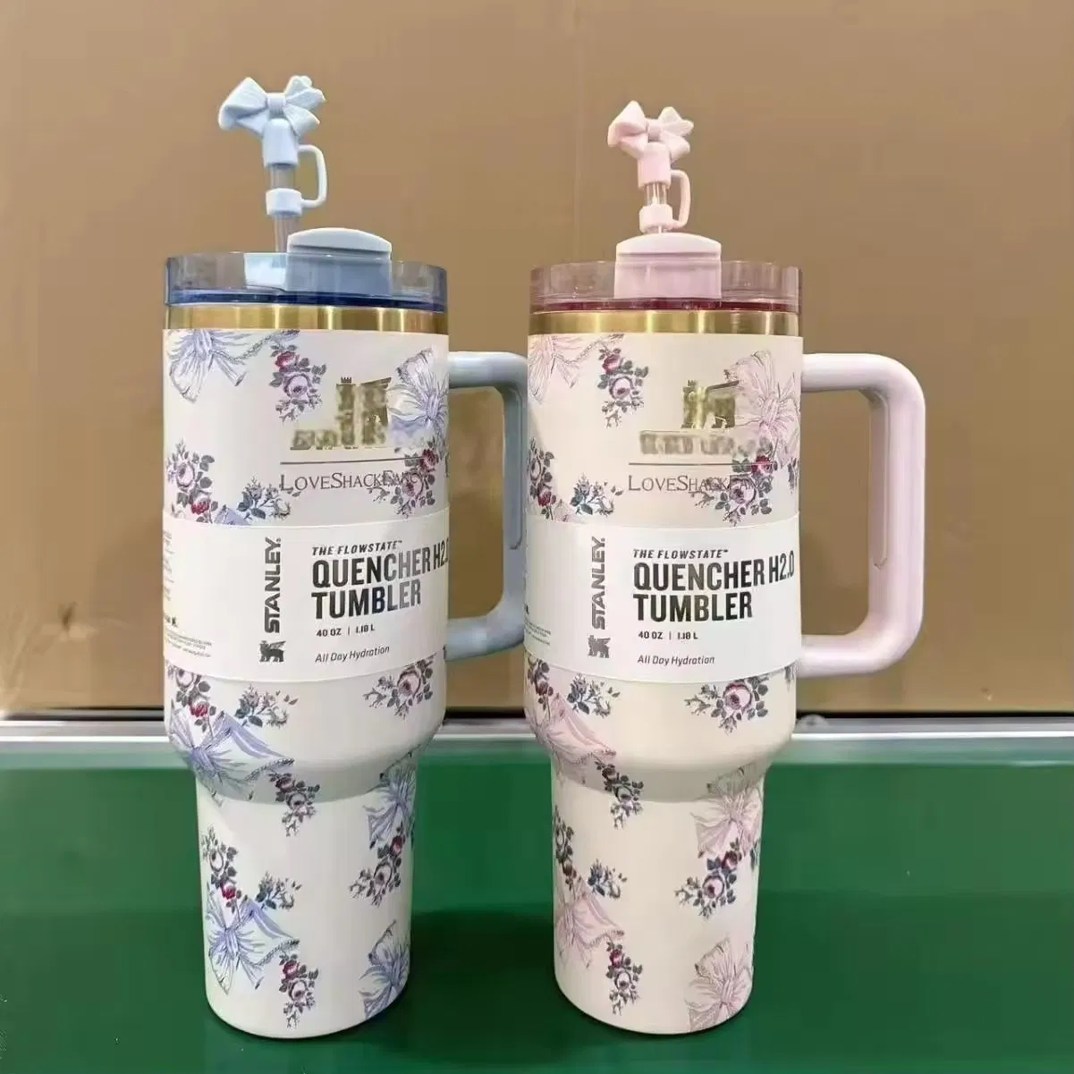 Hot-Sale Personalized40 Oz Stainless Steel Vacuum Insulated Tumbler Travel Fashion Classic 40oz Cups with Lids and Straw