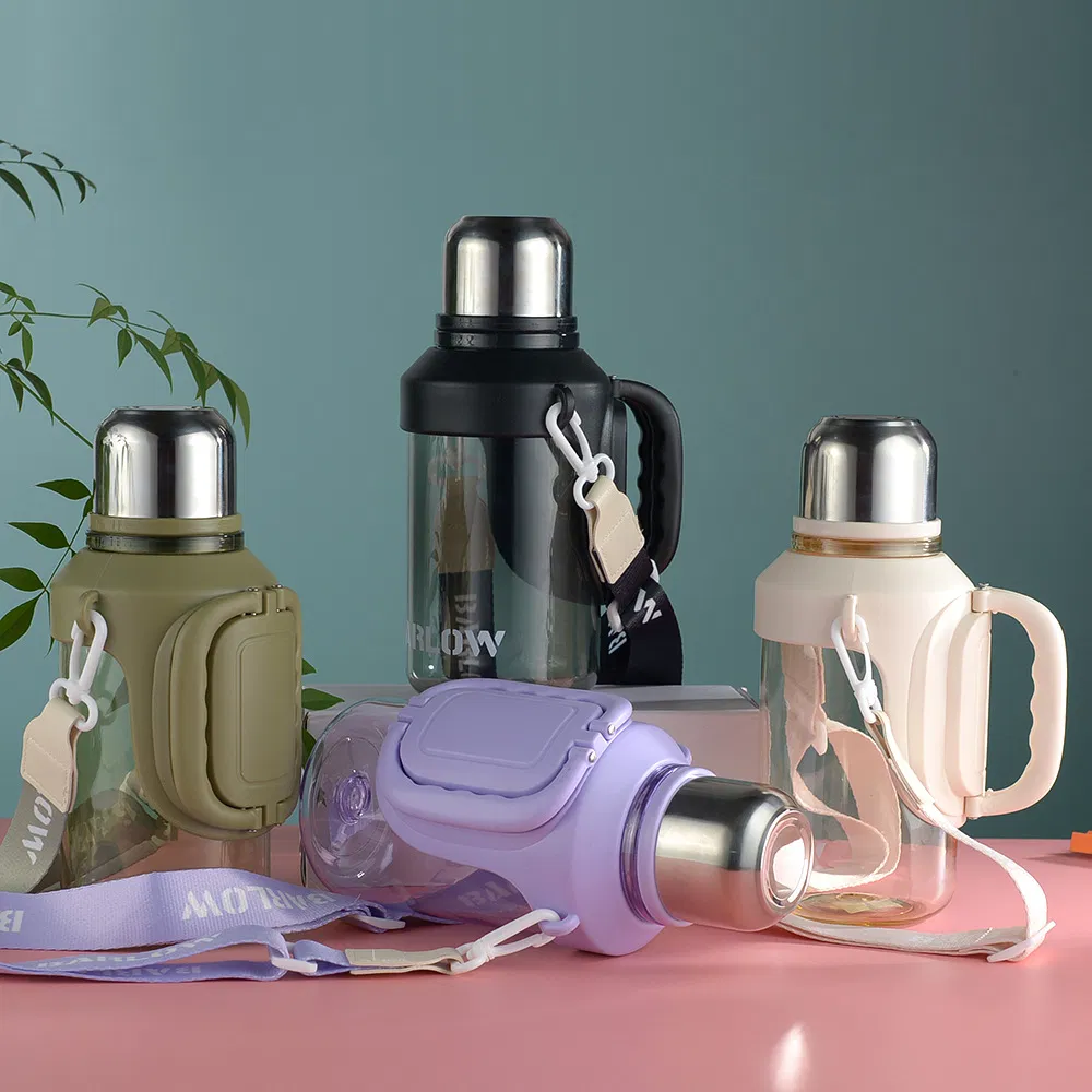 Simple Large Capacity Outdoor Sports Portable Plastic Water Bottle with Handle Carrying Rope