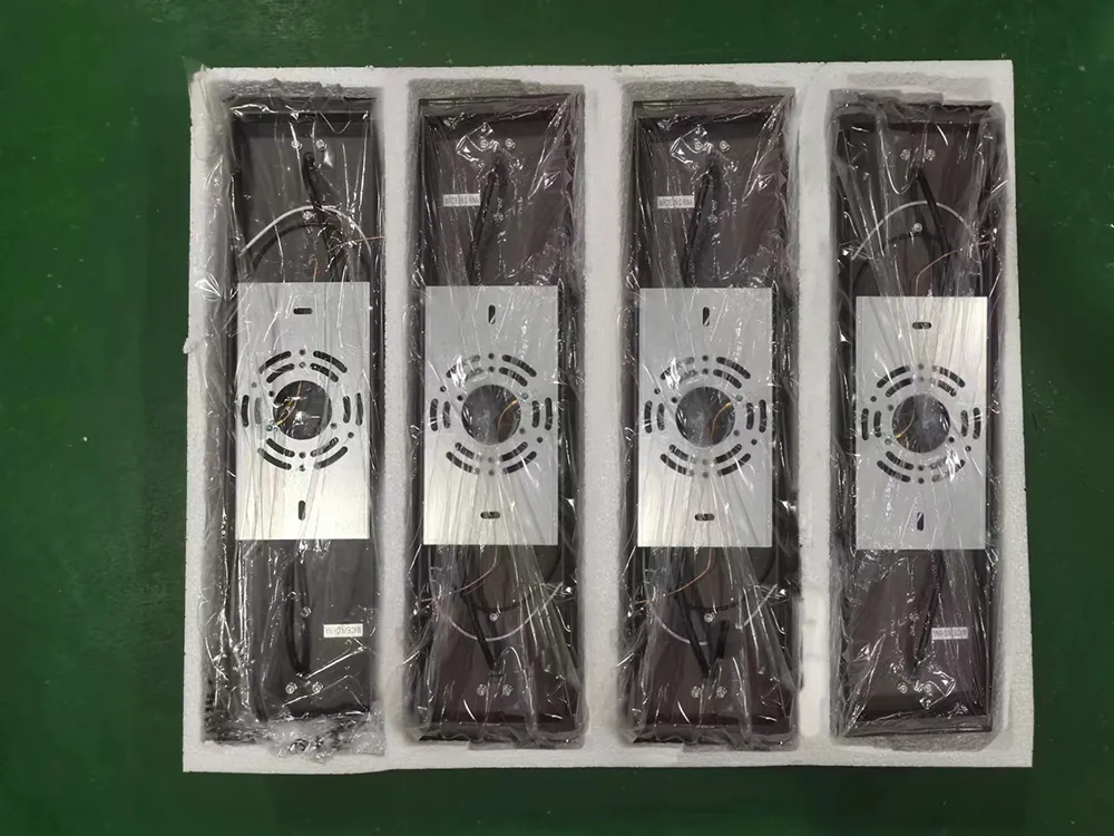 Outdoor Wall Sconce Photo 5