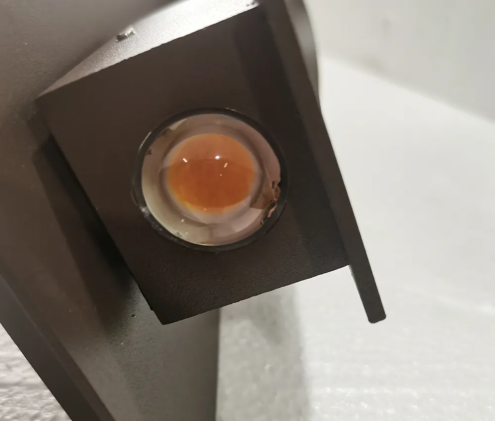 Outdoor Wall Sconce Photo 3