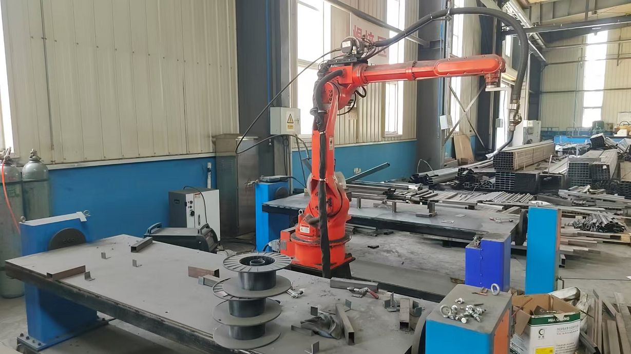 Robot welding machine
