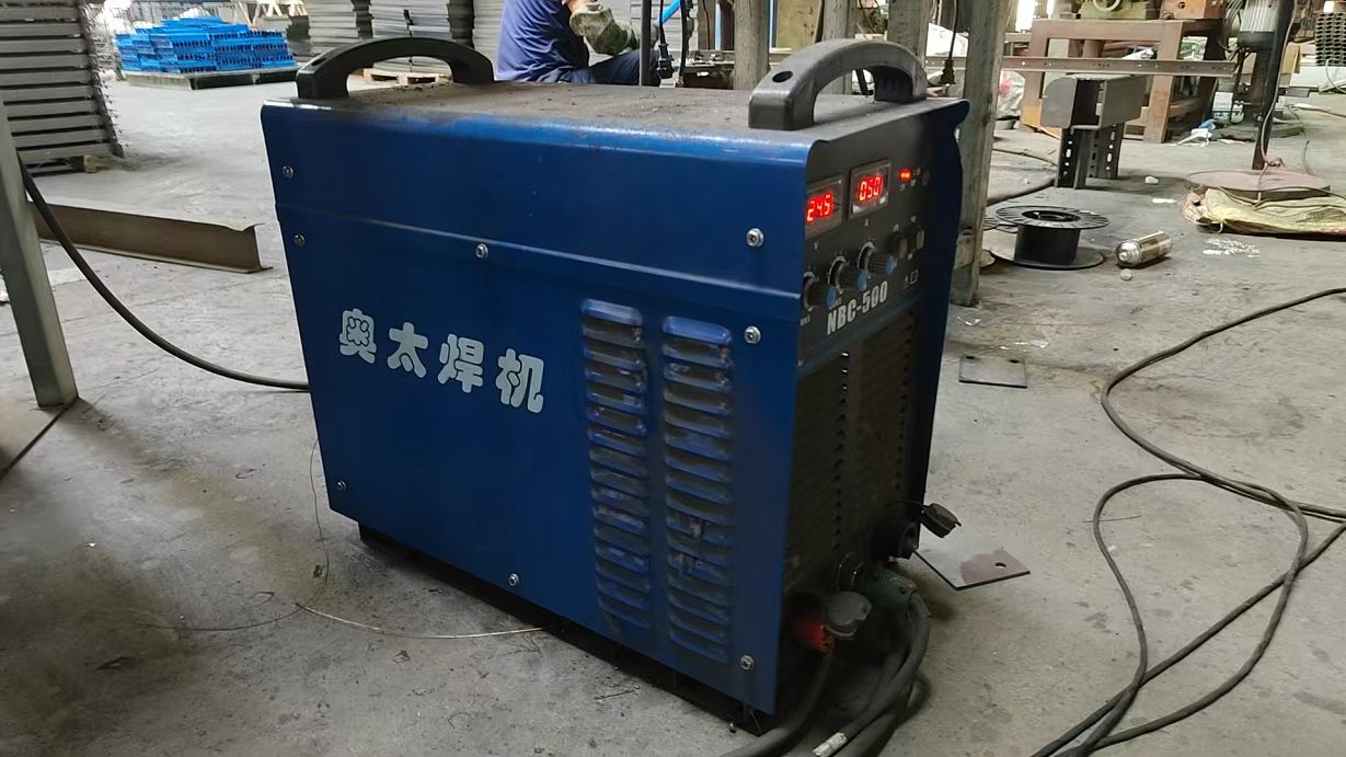 Welding machine