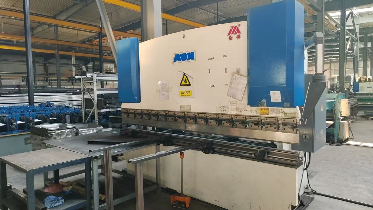 Bending machine