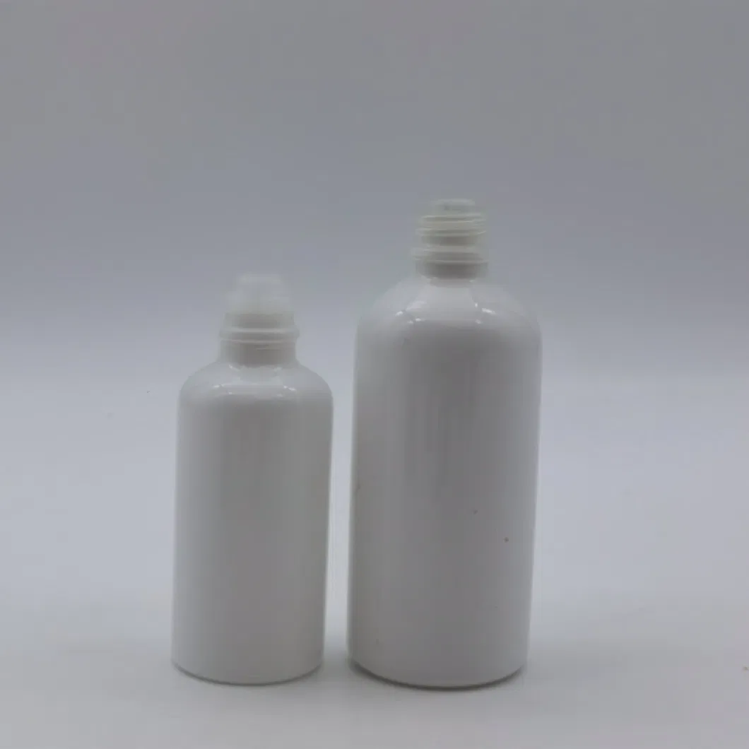 Glass Dropper Bottle Detail 3