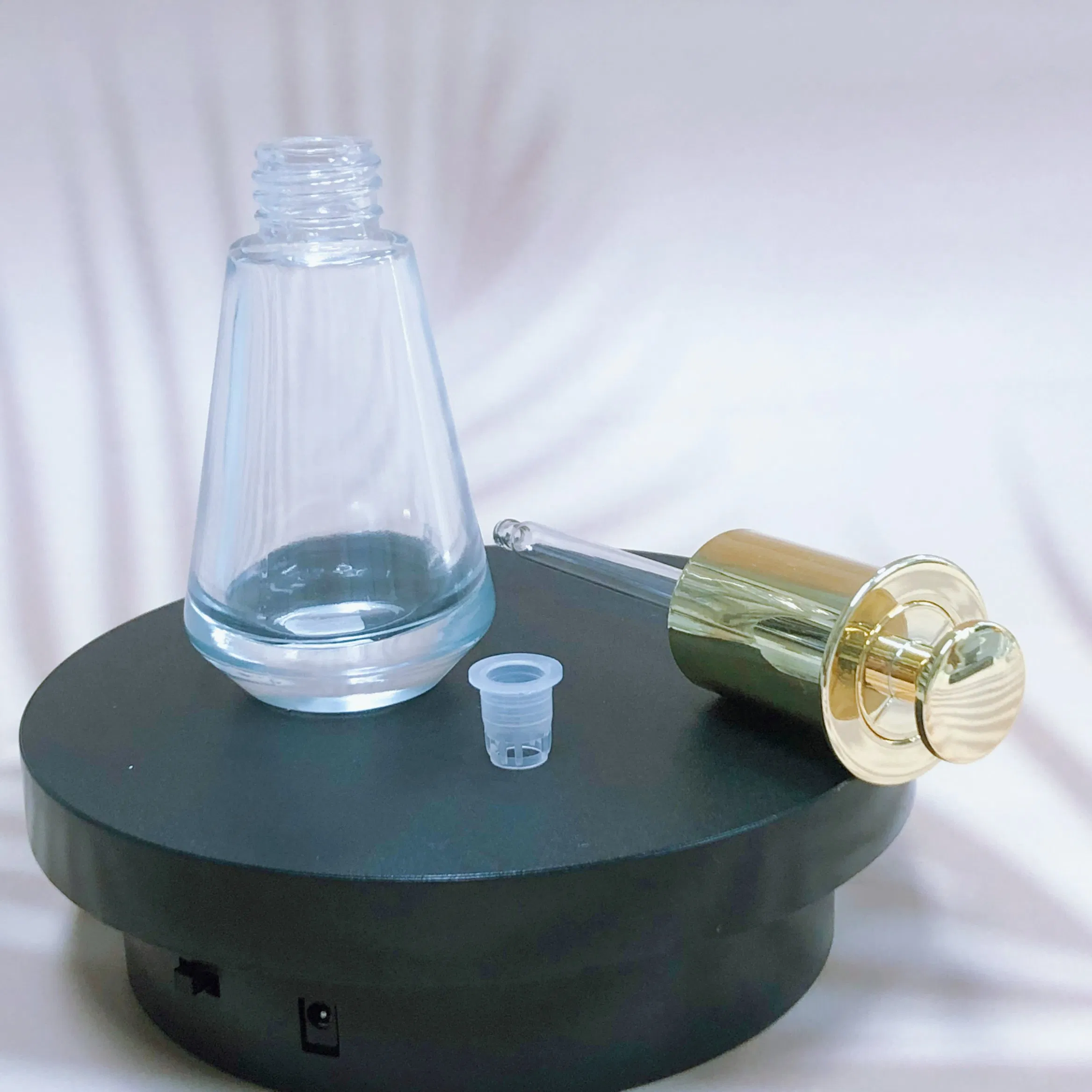 Press-Type Fragrance Essential Oil Glass Serum Dropper Bottle with a Golden Aluminum Cap