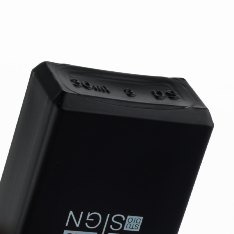 Supplier Cosmetic Flat Shoulder Rectangle Black Glass Serum Essential Oil Oil Bottle with Dropper and Box