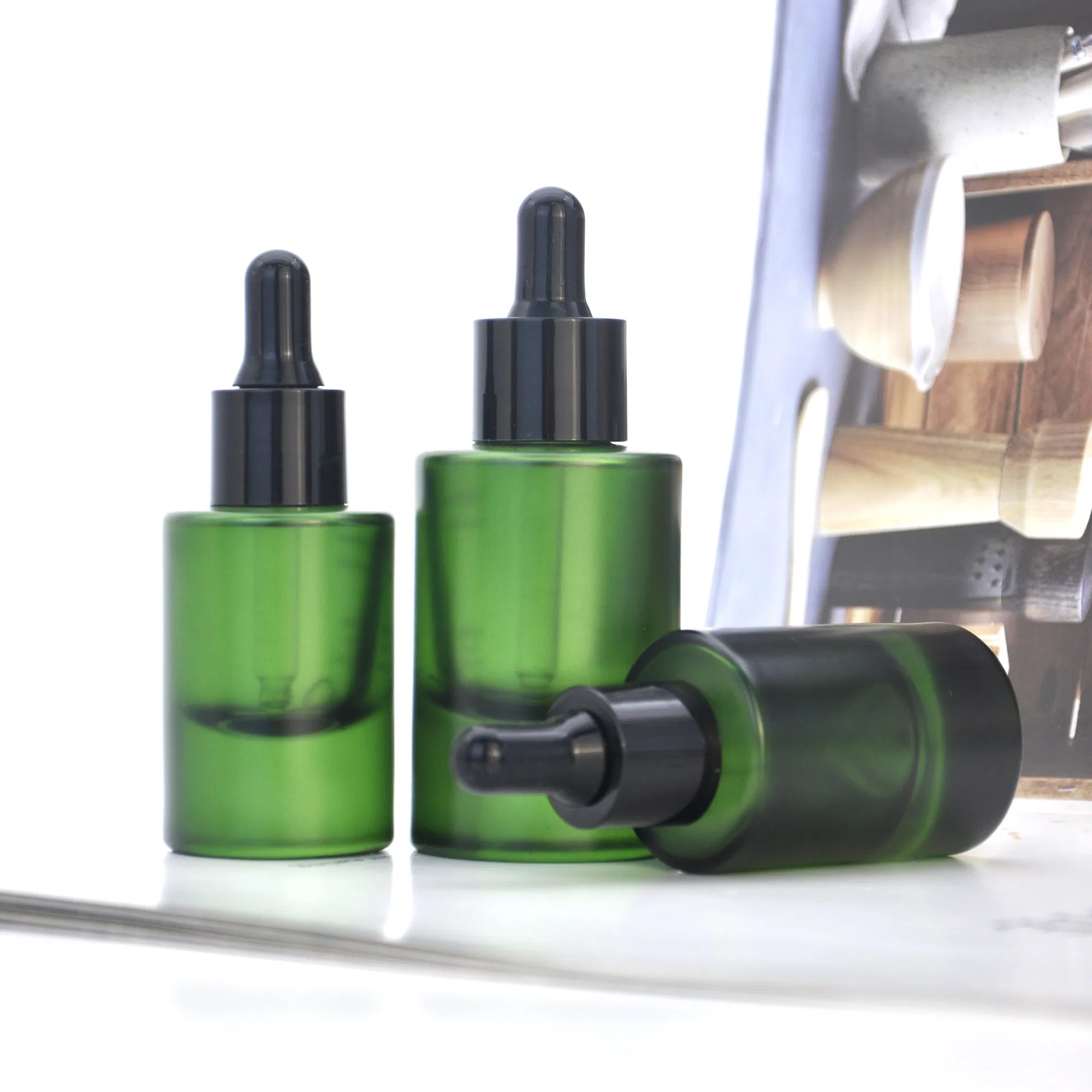 Wholse Small Frosted Green Essential Oil Bottle with Dropper Serum Oil Bottle