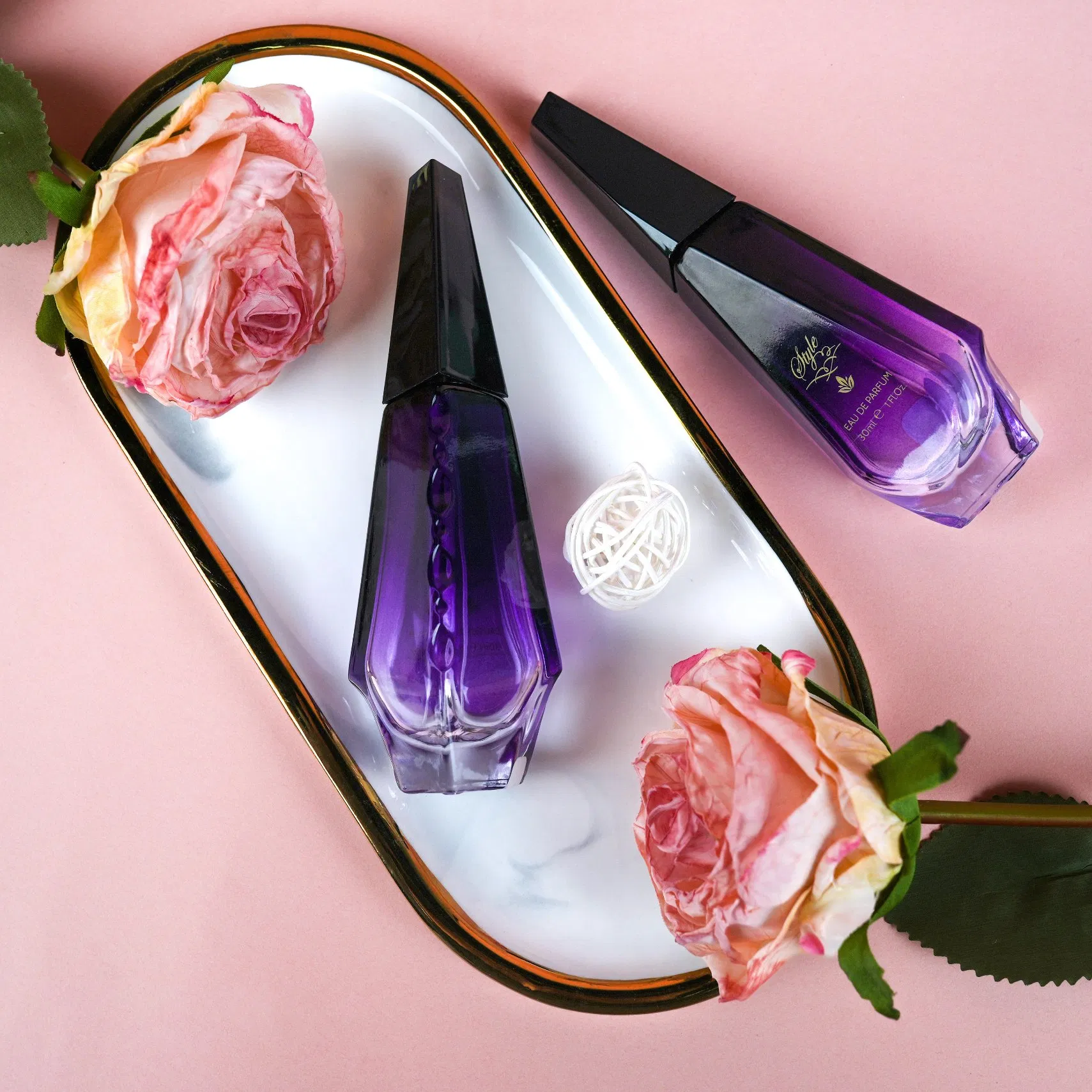 30ml Unique Shape Purple Glass Material Perfume Bottle with Spray Pump for Cosmetic Packaging