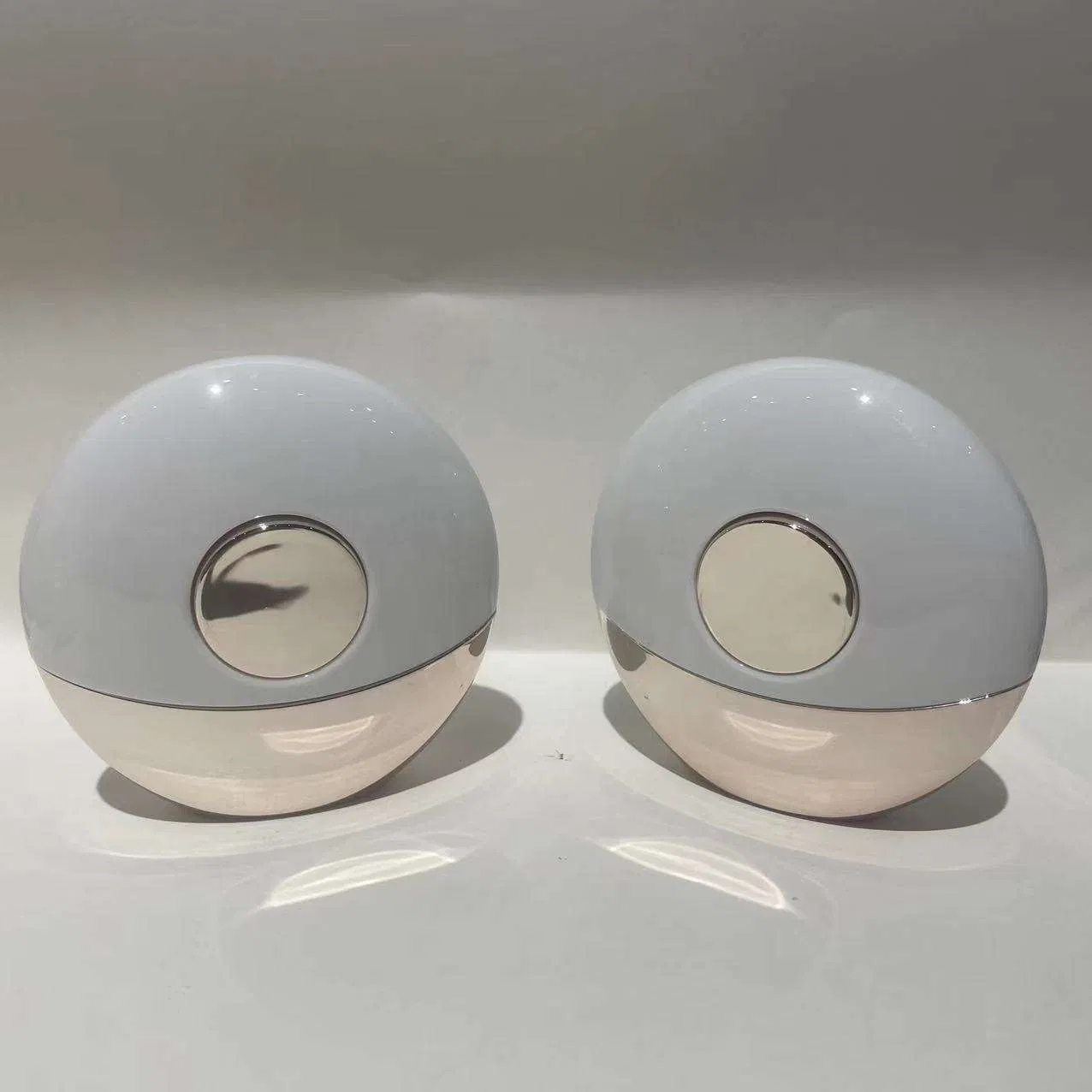 Newly Design 30ml Squeeze Cosmetic Packaging Sunscreen Bottle with Sample Freely