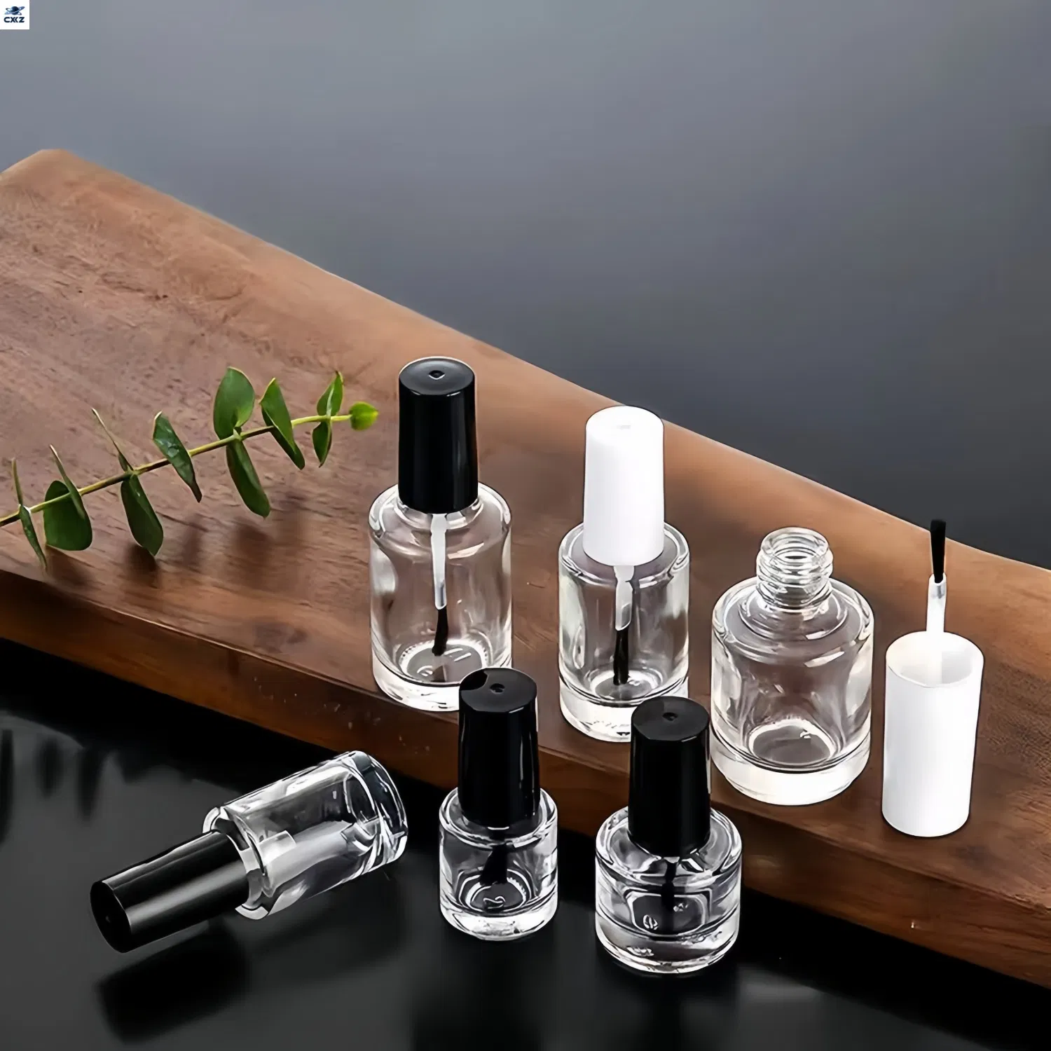 Cute Design 5ml 10ml 15ml Colorful Eco-Friendly Screw Cap Glass Cosmetic Nail Polish Oil Empty Bottles Subpackage Sample