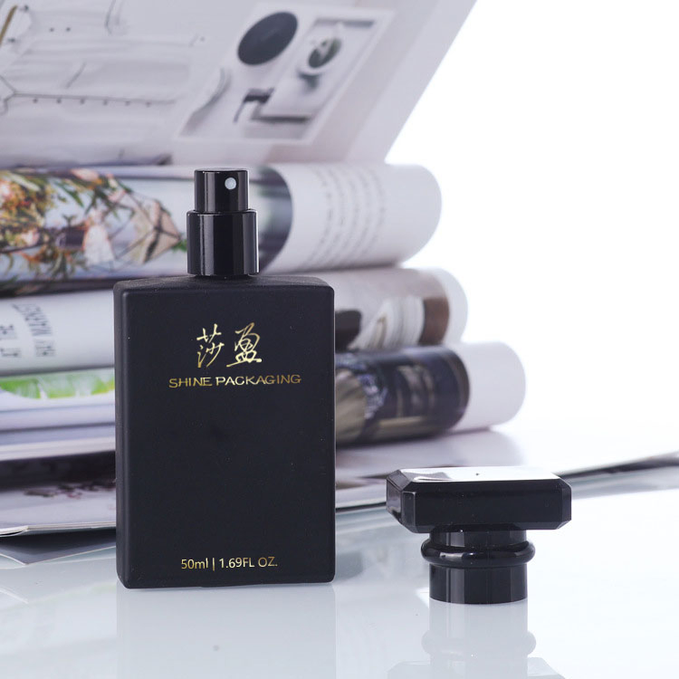 Wholesale Square Shape Cosmetic Empty Glass Mist Spray Perfume Bottle Free Sample