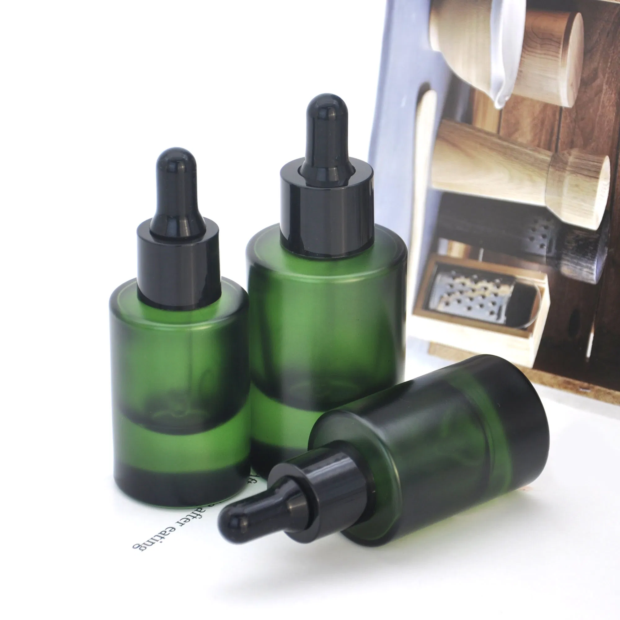 Wholse Small Frosted Green Essential Oil Bottle with Dropper Serum Oil Bottle