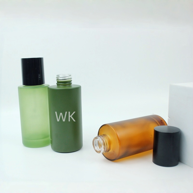 Wholesale Empty Glass Lotion Pump Sprayer Skincare Packaging Bottle with Lotion Pump