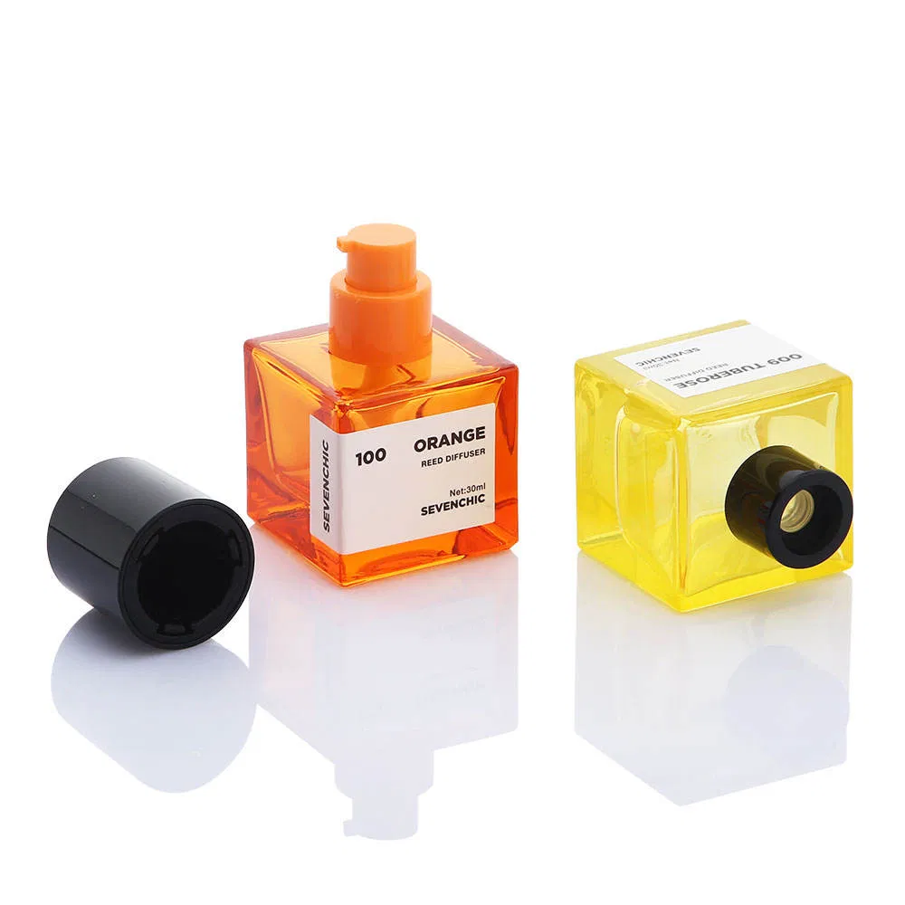 Wholesale 30ml Square Clear Glass Perfume Bottle Container with Plastic Cap for Customized