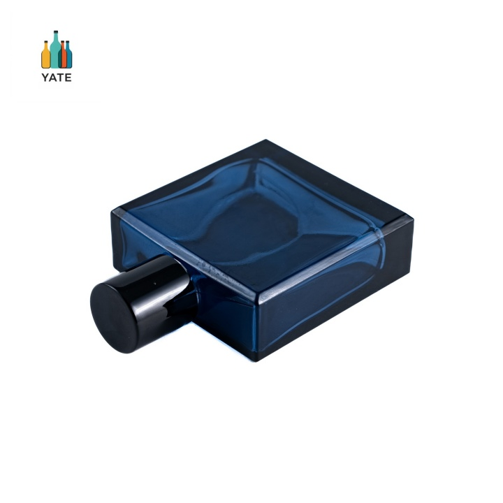 Square Glass Perfume Bottles with Customized Color and Sprays 50ml 100ml