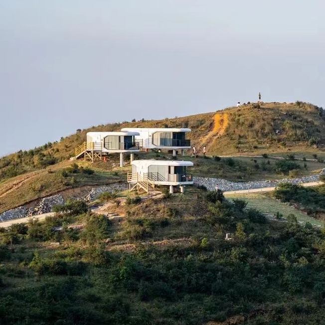 Large Space Capsule House 2 Bedroom with Kitchen and Balcony Prefabricated Mobile Luxury Villa Home