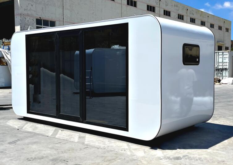 Cabin Luxury Soundproof Mobile Pod Capsule Container House Front View