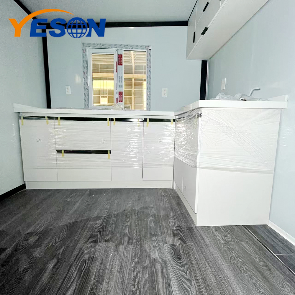Modern Modular Folding Expandable Prefab Container House 20ft 40ft Outdoor Luxury Hurricane Proof Insulated Waterproof