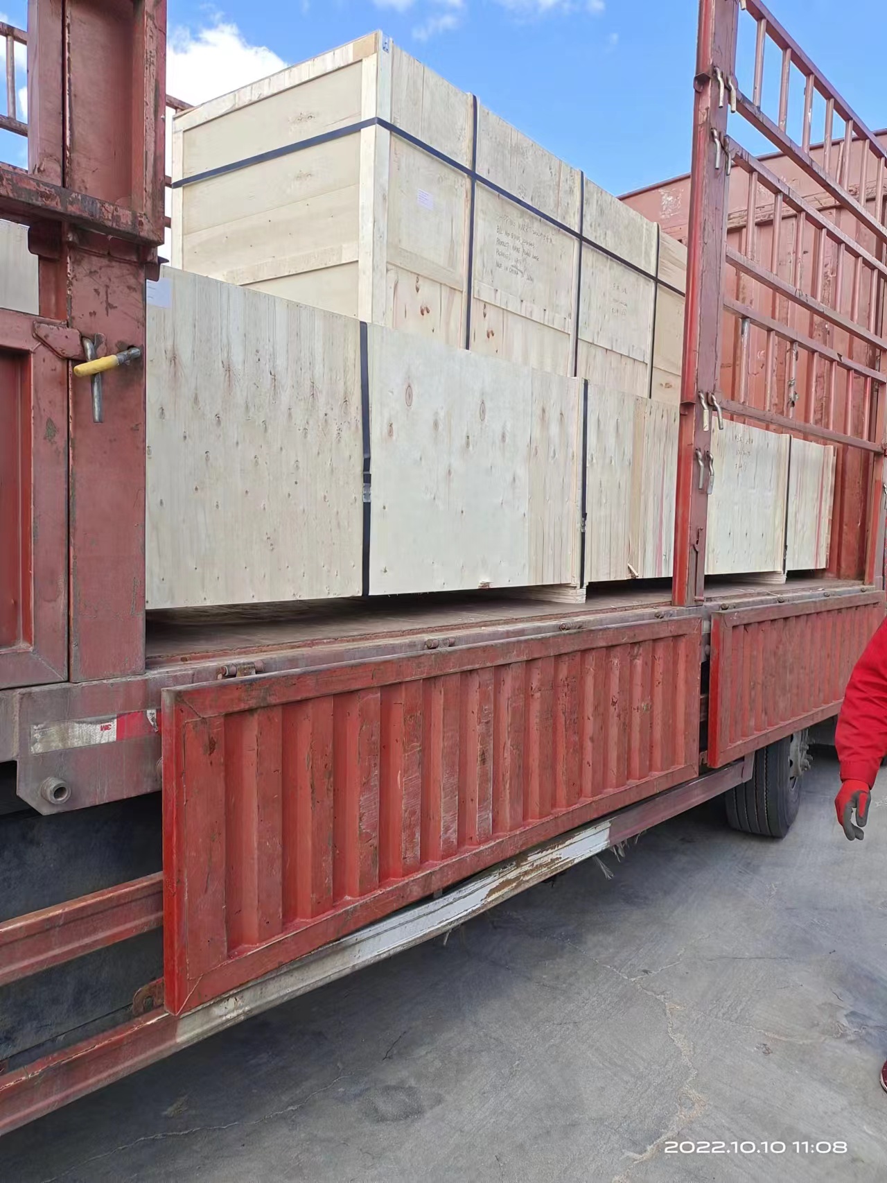 Wooden box packing for LCL