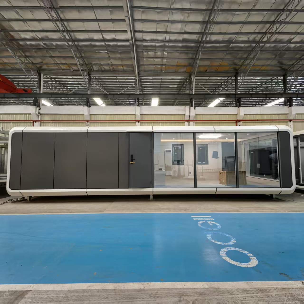 Luxury Container apple Cabin Hotel Glamping Resort Smart Security Off-Grid Energy Private Bathroom Configurations Prefab Houses