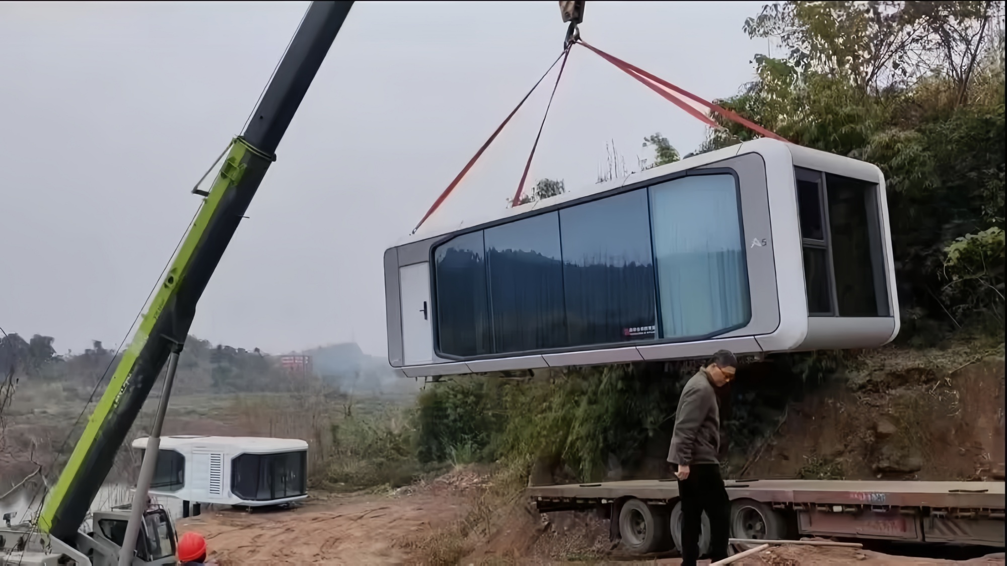 Packaging of Capsule House