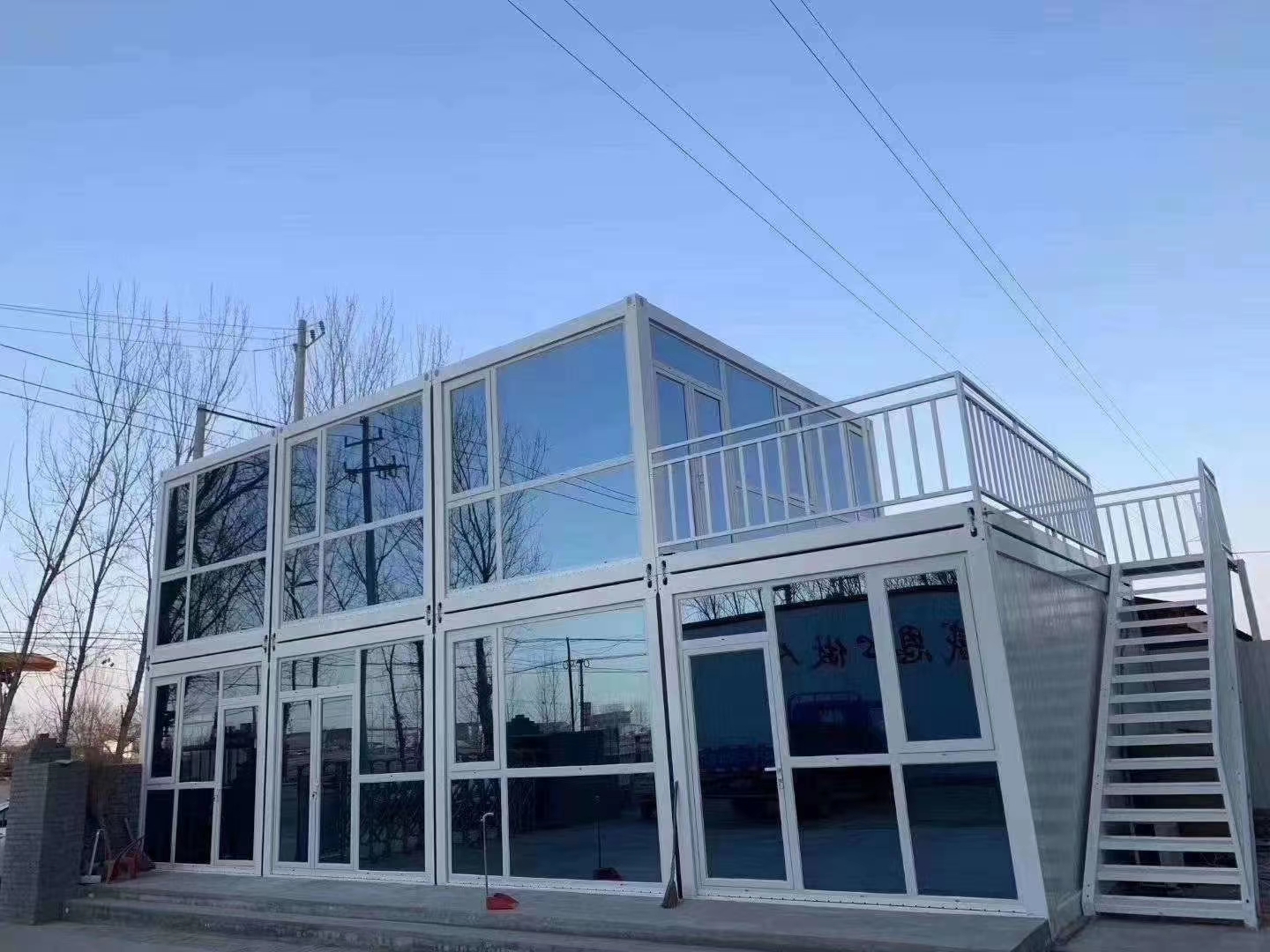 Full Glass Facade