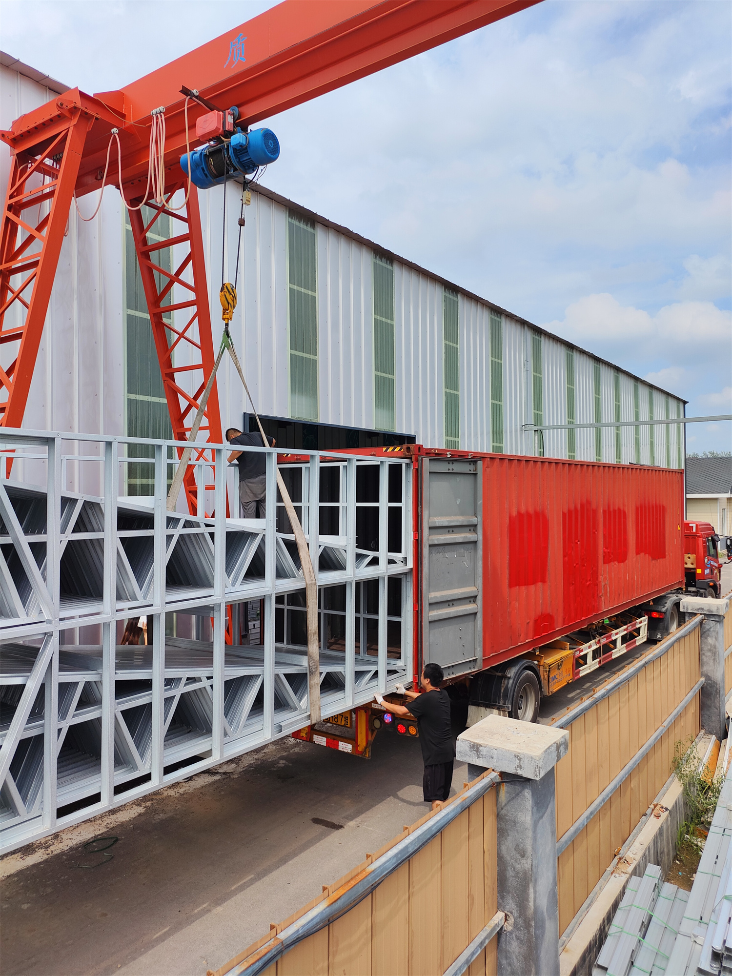 Prefabricated steel walls, trusses and joists