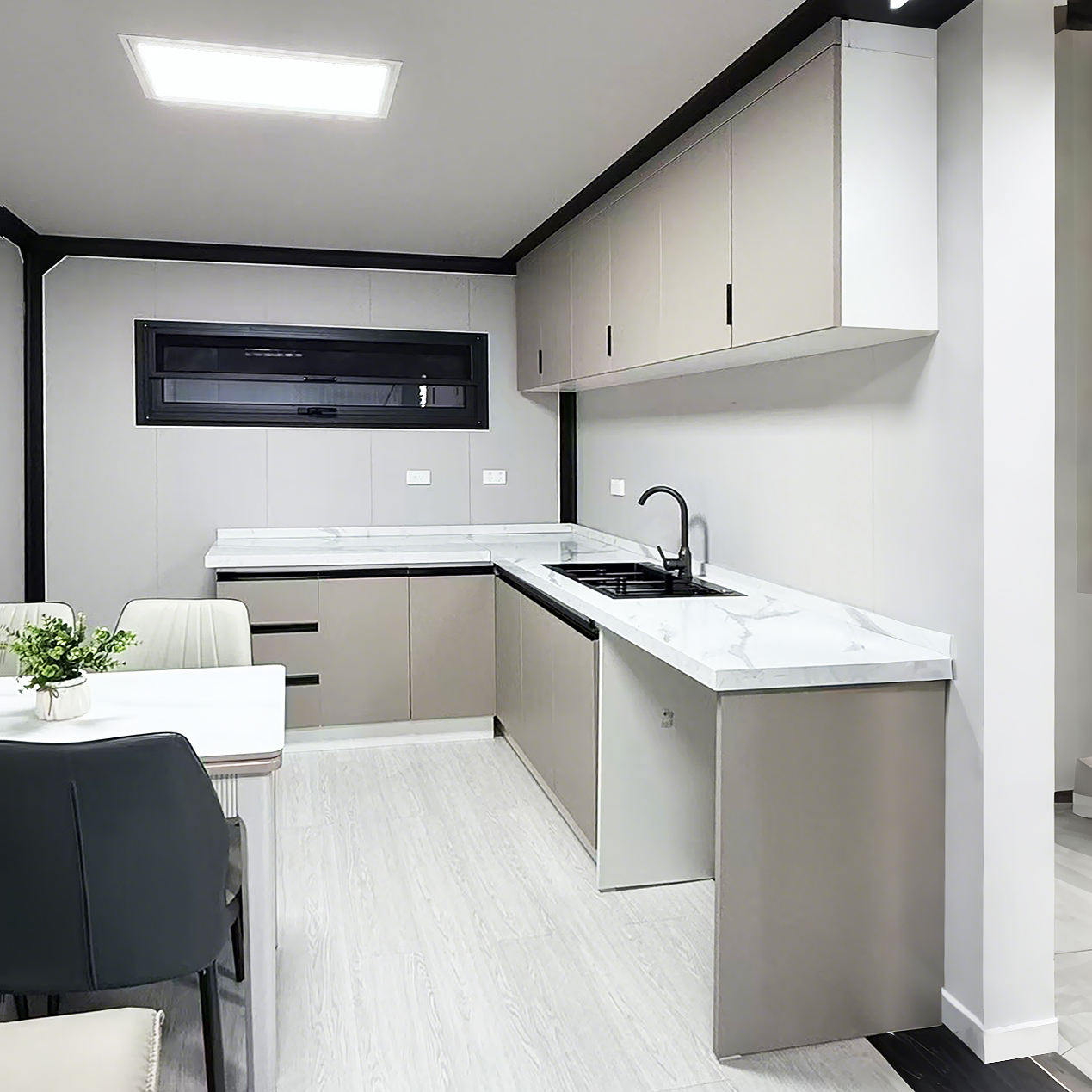 Cheap Price Customized Expandable House Prefab Container Factory Direct Cabin Mobile Vacation Portable Home