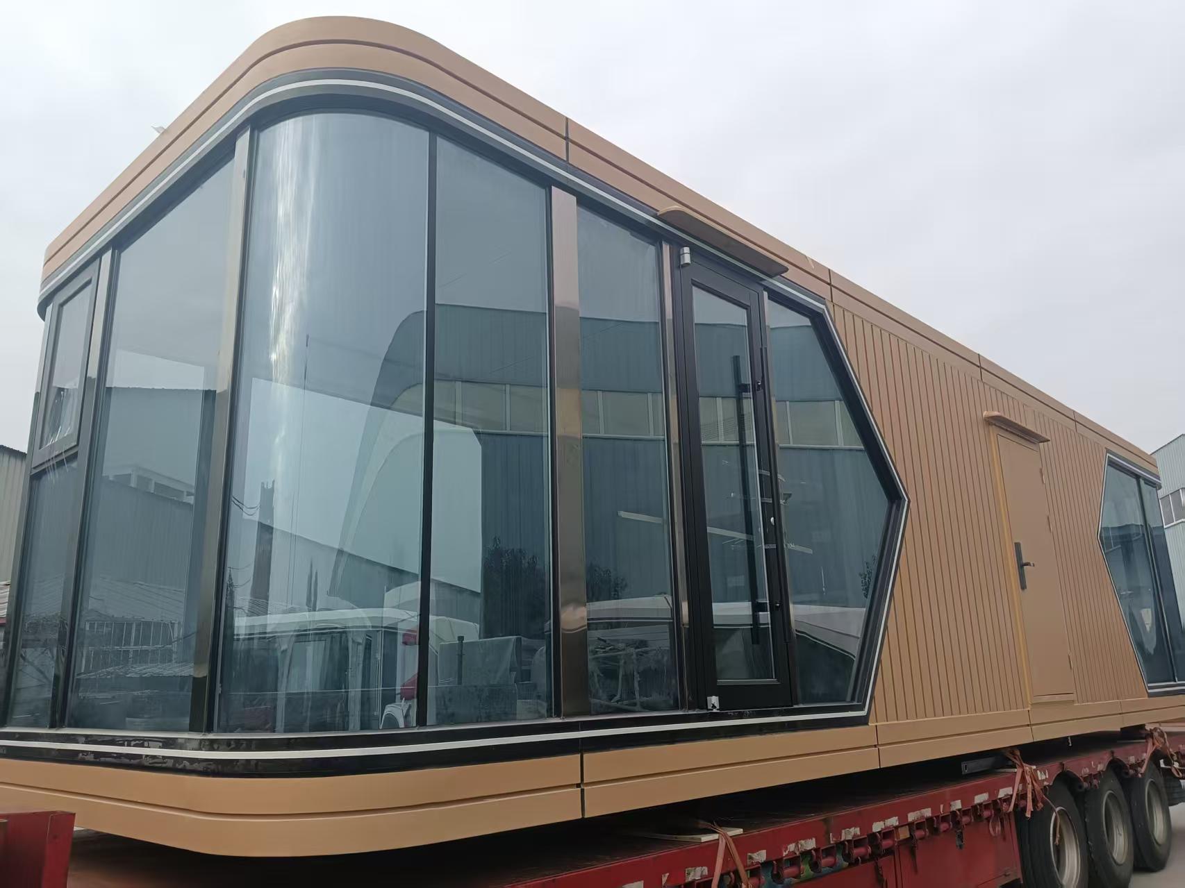 Prefabricated Space Capsule House 2026 Luxury Portable Off-Grid Solar Power System Steel Structure Tiny Home Container Cabin