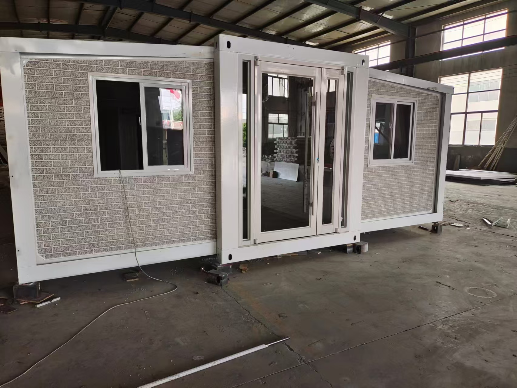 Australia Standard Anti-Corrosion Steel Modern Strong Structure Prefabricated Expandable Container Fireproof Breathable