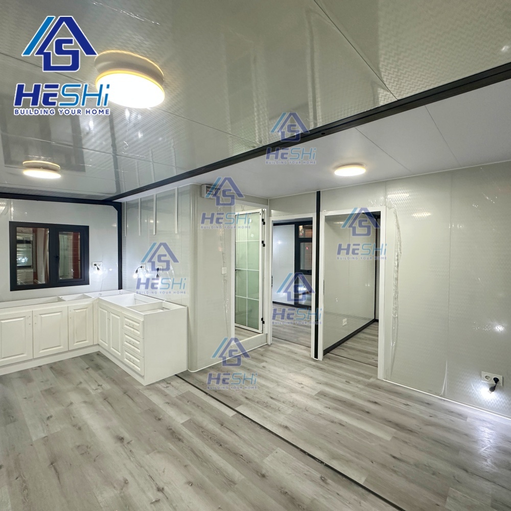 Eco Friendly Prefabricated Luxury 40Ft 20Ft 30Ft Container Expandable House Prefab Shipping Home 2 4 5 Bedroom Casa Modular