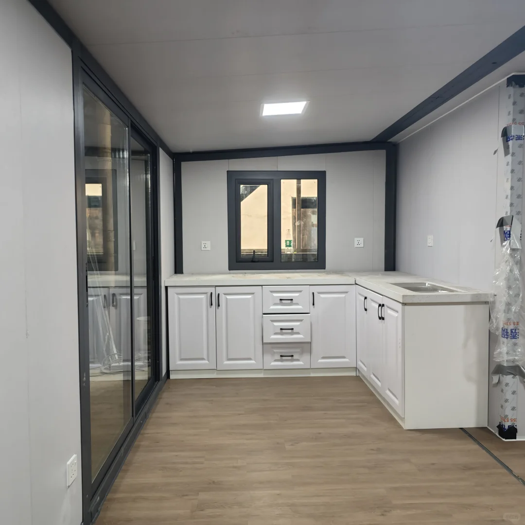 Luxury 20FT Expandable Container House Prefabricated 2 Bedroom Modular Mobile Villa House Folding Container with Bathroom