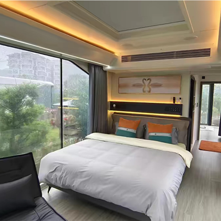 Luxury Off-Grid Space Capsule House with Bathroom Prefab Modular Homestay Pod for Island Resort