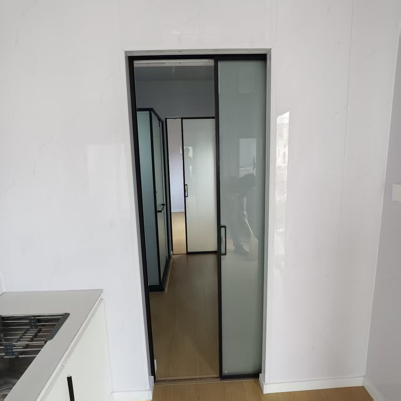 Customizable Luxury 2-Story 20FT 40ft Shipping Container House Modern Prefab Tiny Home Kitchen Foldable Steel Villas