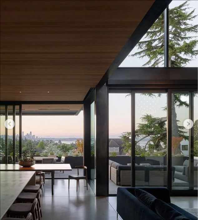 Modern Luxury Villa Light Steel Prefab House with Steel Structure Prefabricated Design Style