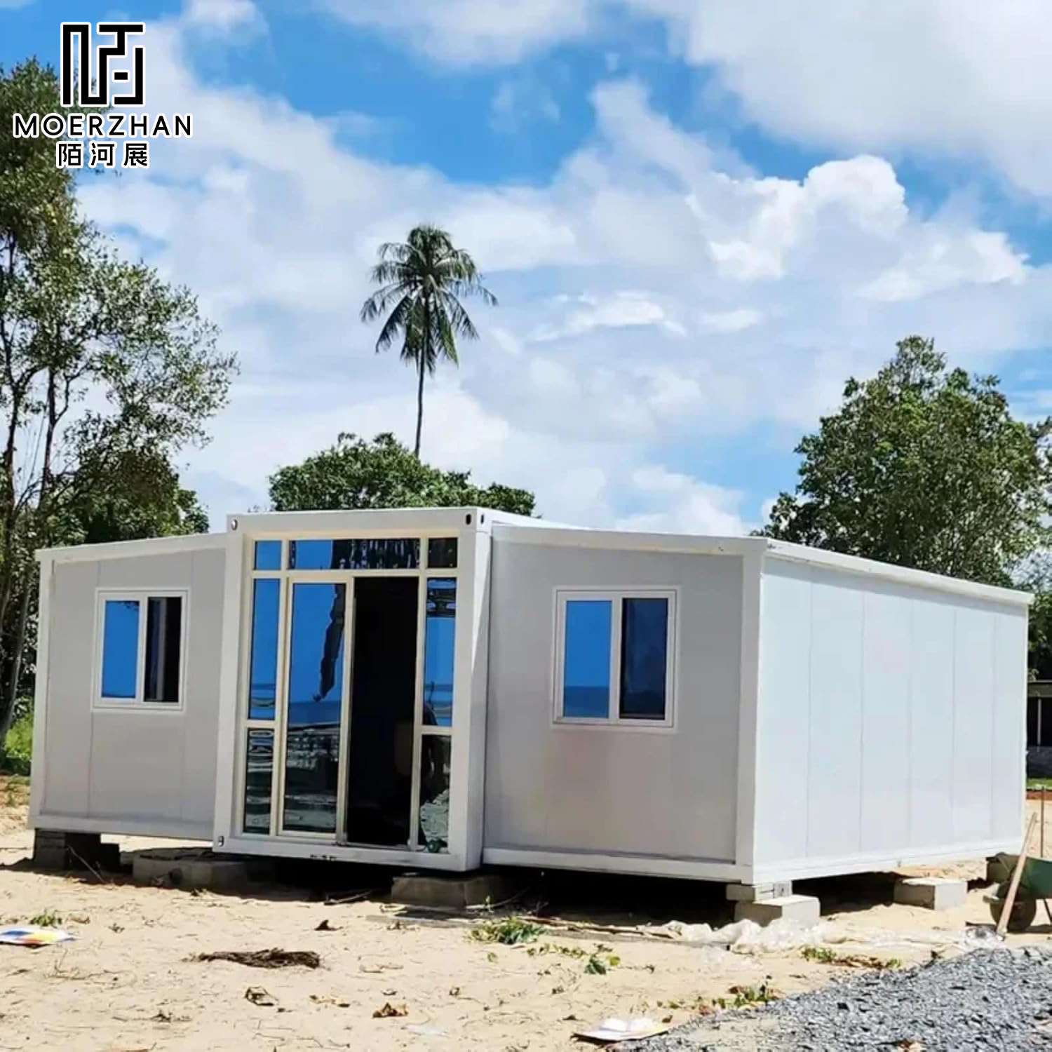 Beach-Ready 20Ft Weather-Resistant Double Wing Expandable Prefab Mobile House for Beach House &amp; Coastal Cabin