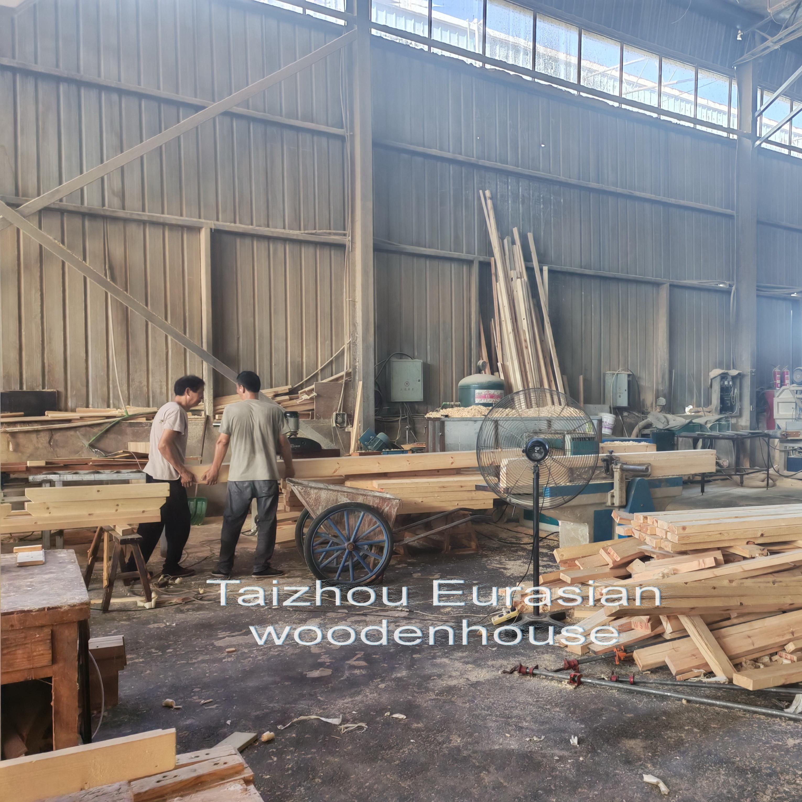Luxury Customized Eco Friendly Waterproof Factory Direct Sale Wooden House Villa Family Living Log Cabin Farmhouse Hotel School