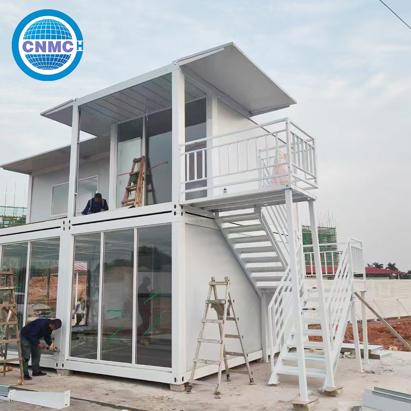 Container Houses 3 Rooms Sound Proof Light Weight Durable for Mountain Cabin Countryside Retreat