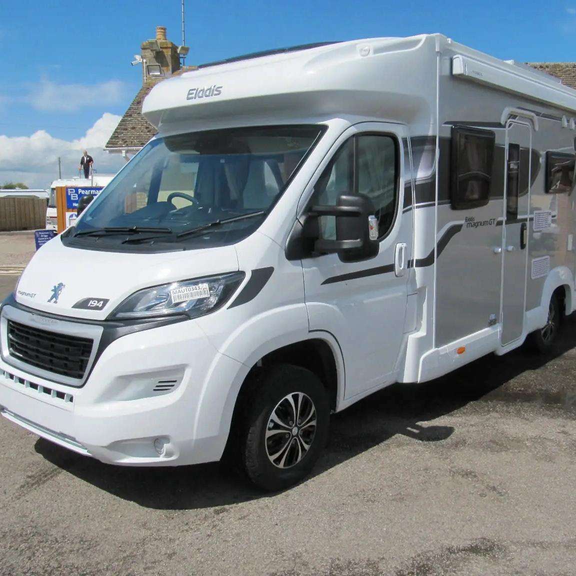 High Quality Luxury RV Motorhome Fully Equipped Camper Van Mobile Home with Kitchen Bathroom Solar System Off Grid Travel RV Pro