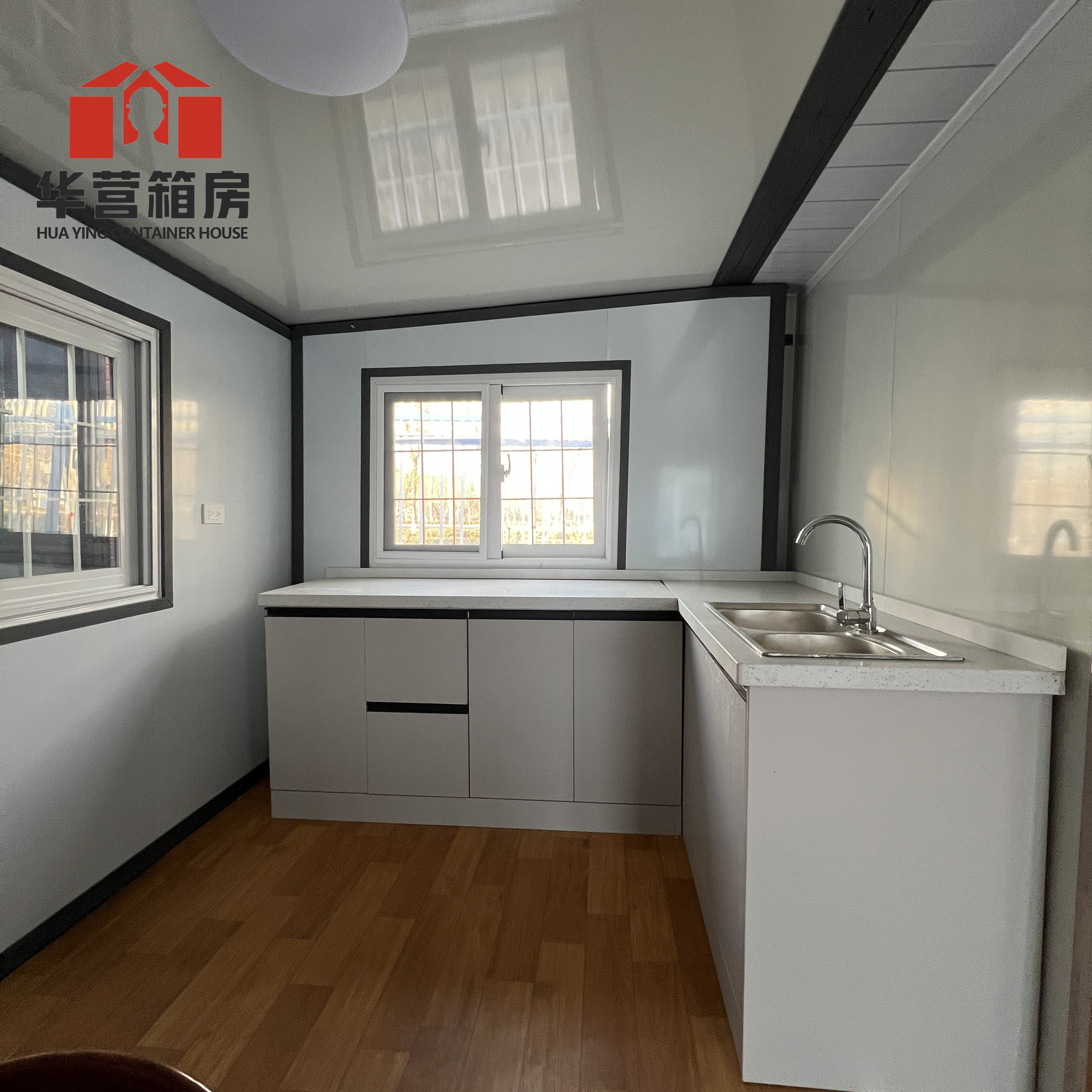 Modern Luxury Expandable Container House Glass Modular Cabin Prefab 2 3 Bedroom Mobile Home Portable Prefabricated Villa