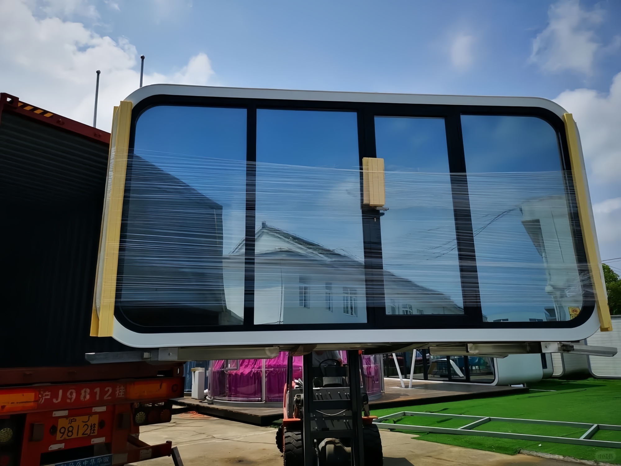 Loading of Prefab House
